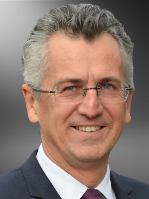 Portrait photo of Pascal Eveillard