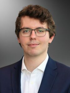 Portrait photo of Lorenzo Fernandez